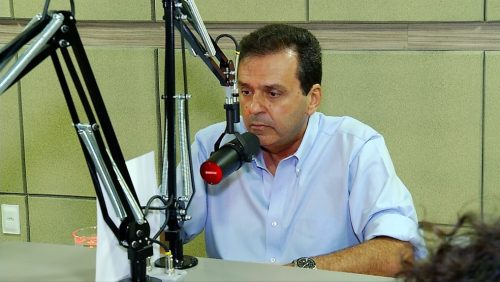 Carlos Eduardo (PDT), ex-prefeito de Natal, concede entrevista durante campanha eleitoral (Arquivo) — Foto: Reprodução/Inter TV Cabugi