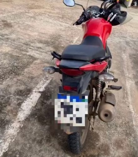 Moto era pilotada por criança de 8 anos na Grande Natal — Foto: PMRN/Divulgação