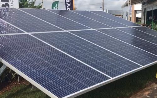 Placa de captação para geração de energia solar — Foto: Vanessa Martins/g1