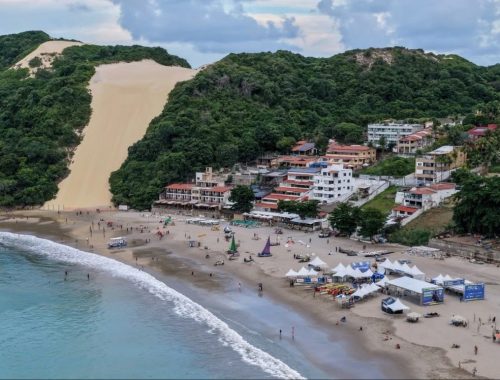 Morro do Careca, na praia de Ponta Negra, em Natal — Foto: Drone do Sol/@dronedosol