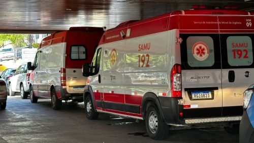 Ambulâncias SAMU no Walfredo Gurgel — Foto: Kleber Teixeira/Inter TV Cabugi