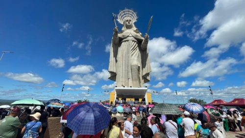 Fiéis celebram o Dia de Santa Rita de Cássia no interior do RN — Foto: Hugo Andrade/Inter TV Cabugi