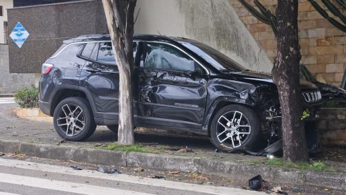 Acidente aconteceu em cruzamento em Capim Macio, na Zona Sul de Natal — Foto: Brunno Rocha/Inter TV Cabugi