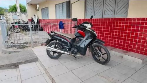 Motocicleta foi penhorada sem autorização da vítima — Foto: Divulgação
