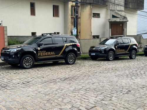 Polícia Federal cumpriu mandados em Natal — Foto: Sérgio Henrique Santos/Inter TV Cabugi