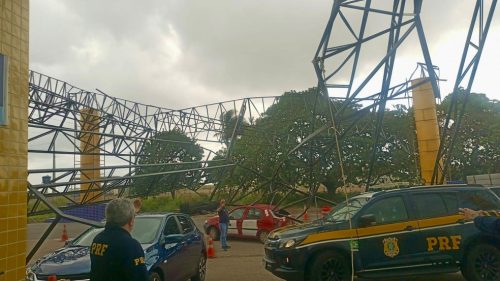 Estrutura da PRF desabou em São José de Mipibu — Foto: PRF/Reprodução